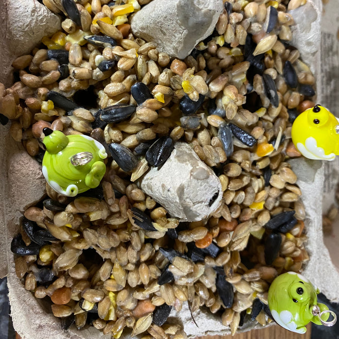 Little Bird Makes: Fatty balls for our feathered friends!